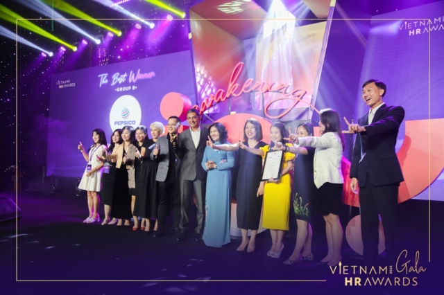 Vietnam HR Awards Gala 2022 AWAKENING JOY