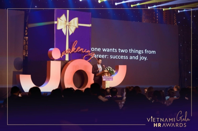 Vietnam HR Awards Gala 2022 AWAKENING JOY